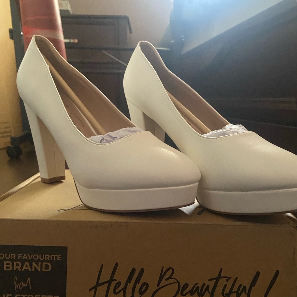 London Rag White Platform Chunky Heel Pumps